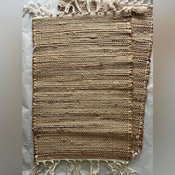 Pier 1 Imports Set of 2 Placemats Natural Jute Fringe Edges Beach Coastal Boho - Picture 3 of 8